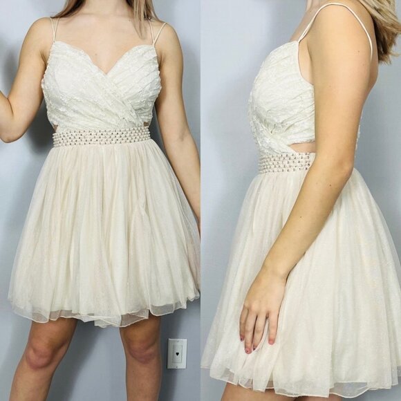 Speechless Dresses & Skirts - SPEECHLESS cut out  party dress size 9